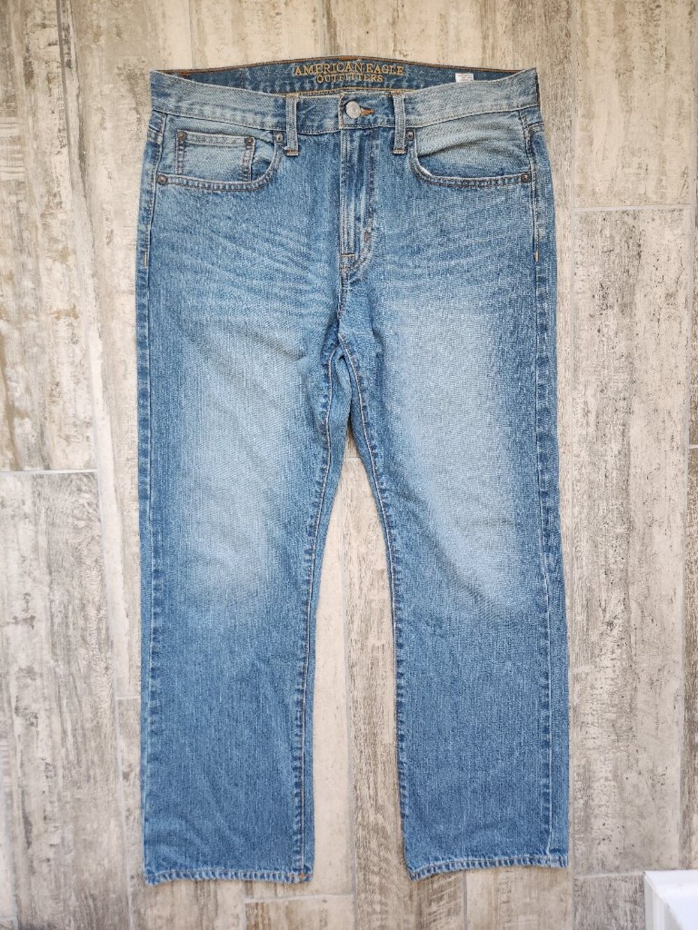 AE American Eagle Low Rise Boot Cut Light Wash Distressed Denim Men’s Size 34x3